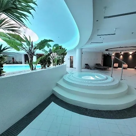Hanza Tower Club Family Jacuzzi & Pool Szczecin