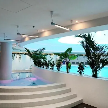 Appartement Hanza Tower Club Family Jacuzzi & Pool *